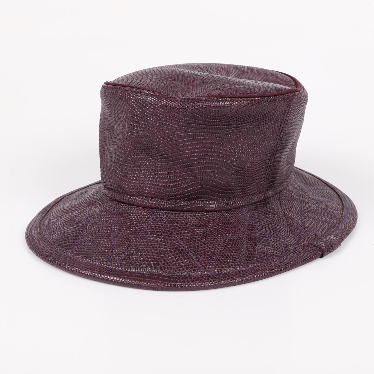 HAT, Ans Wesseling, handmade leather.