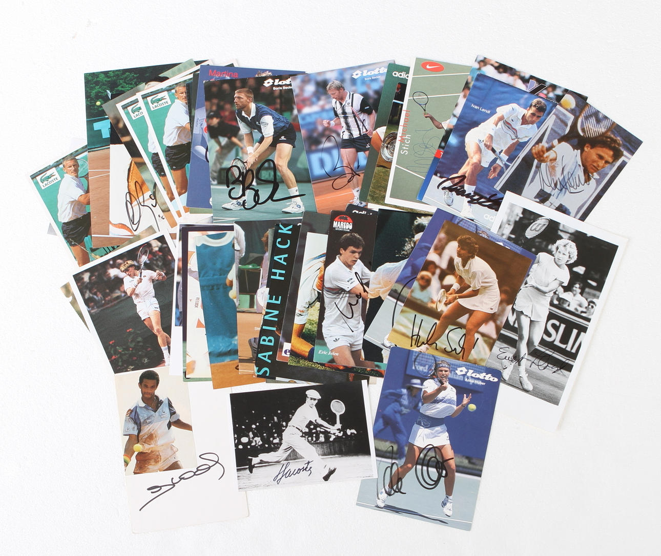 PARTI AUTOGRAFER samt IDOLBILDER, ca 43 st, tennis.