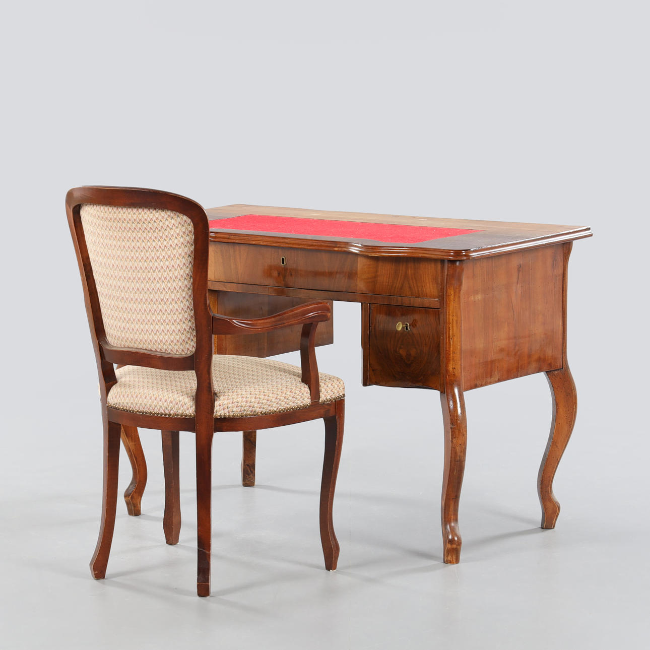 ESCRITORIO, con silla, neo-rococó, siglo XIX.