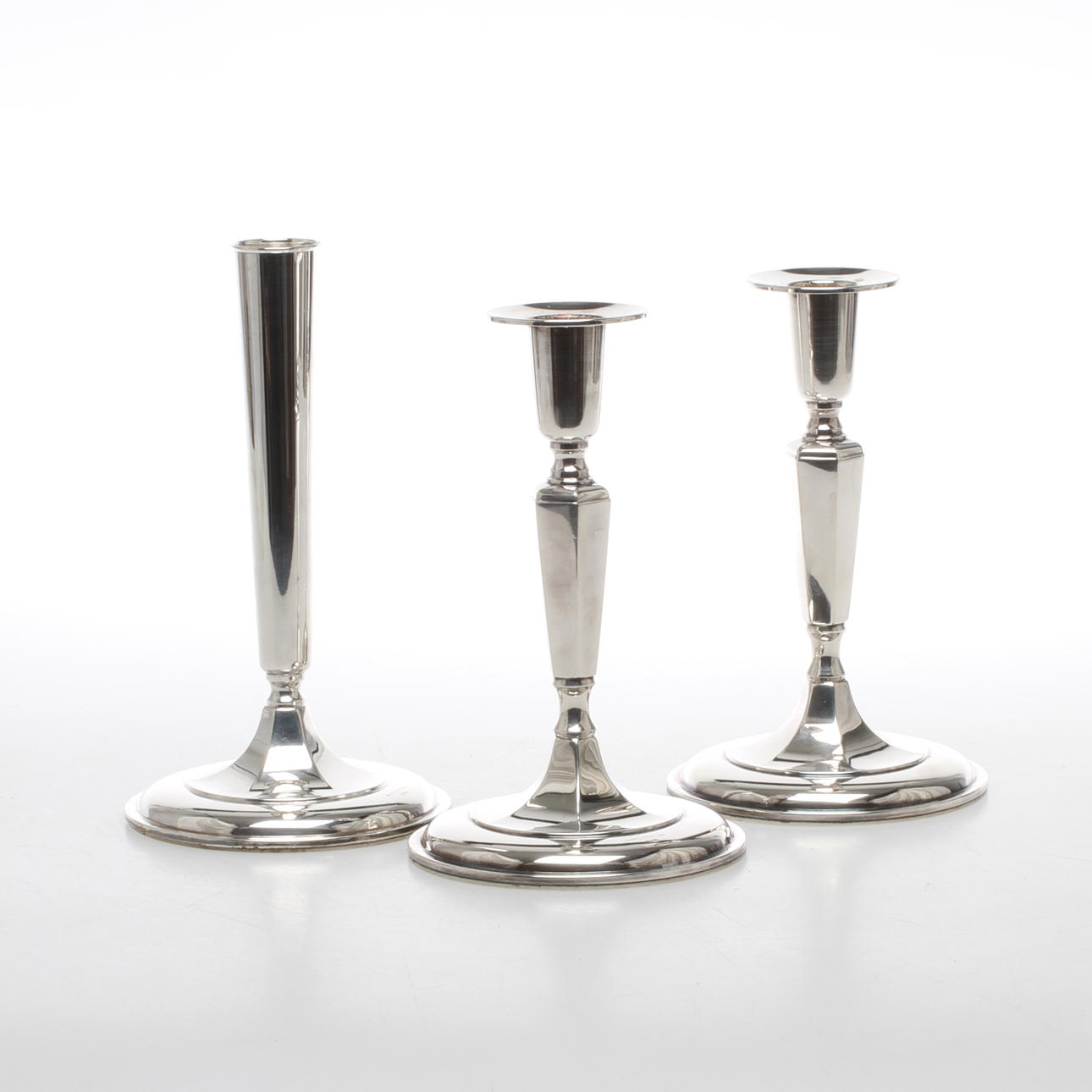 LJUSSTAKAR 1 par samt VAS, silver, T Eldh, Ceson, Göteborg, 1991.