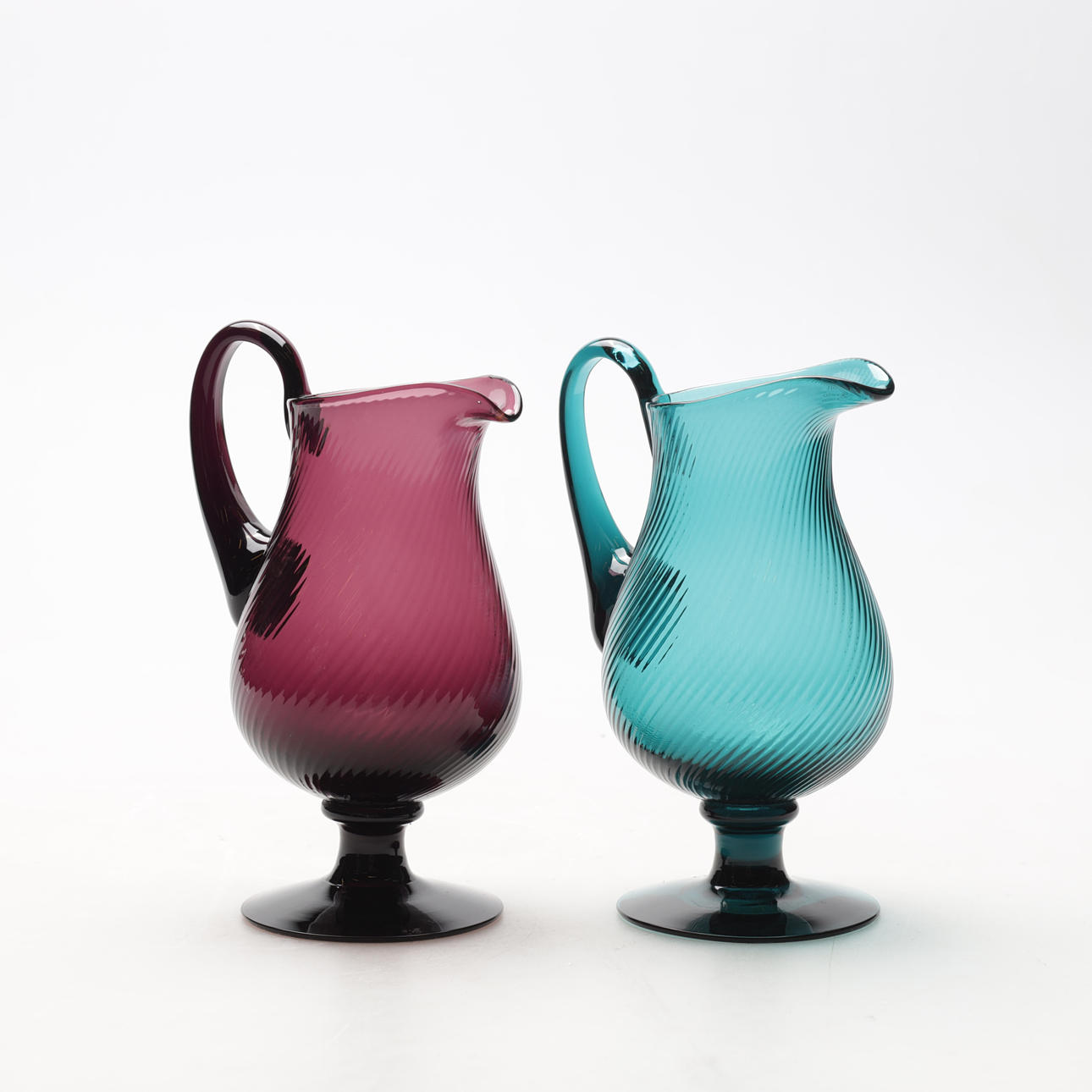 SIGNE PERSSON-MELIN. Kannor, 2 st, glas.