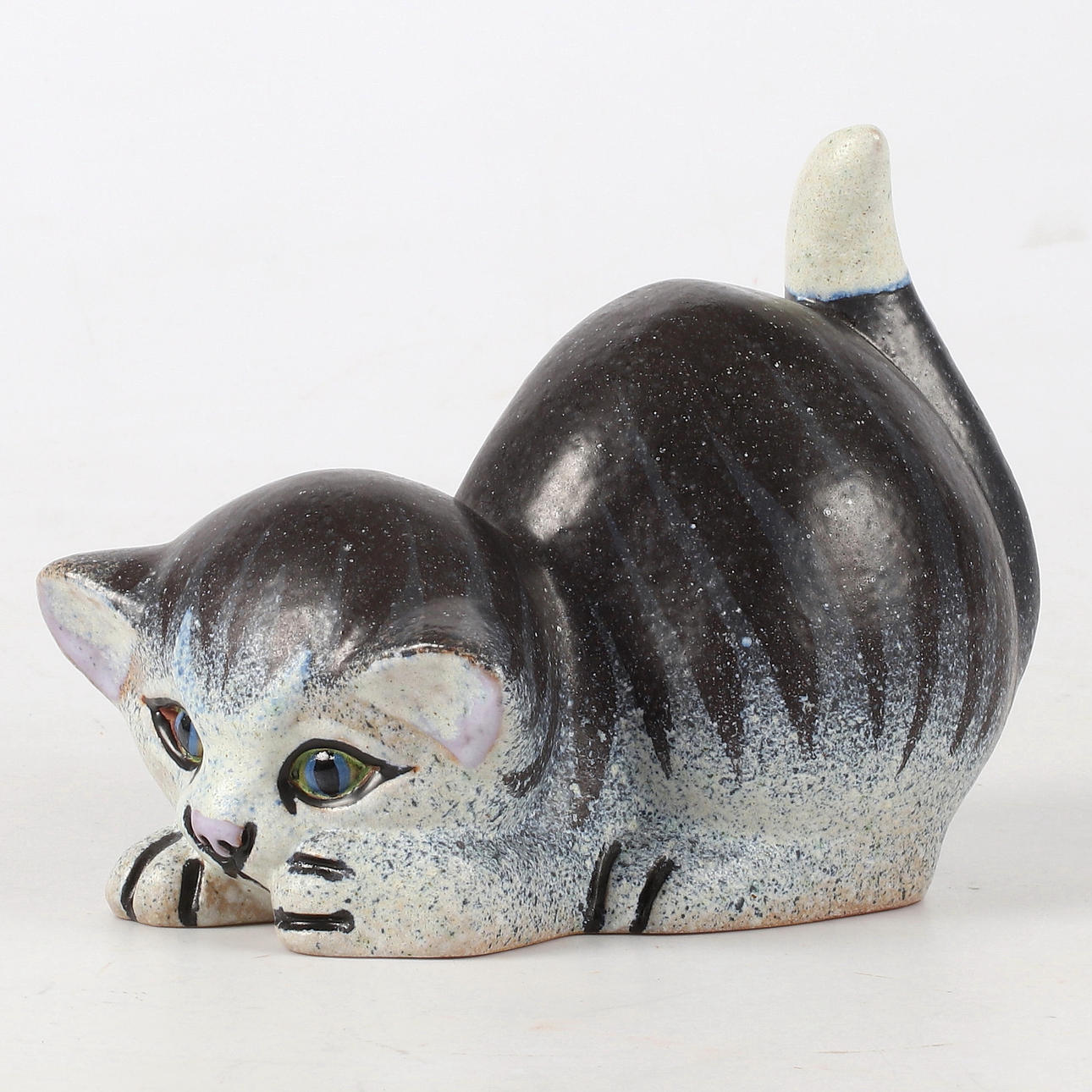 FIGURIN, keramik, katt, Thomas Hellström, Nittsjö, 1900-tal.