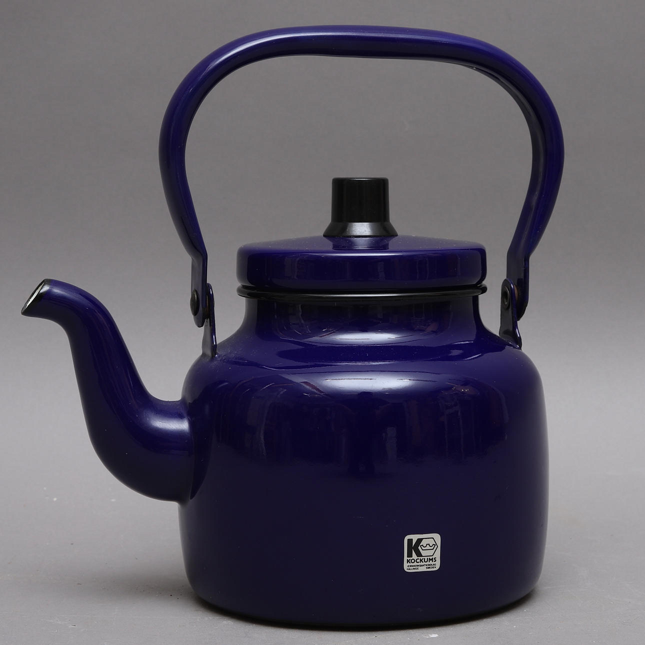 SIGURD PERSSON. Jug, enamelled, "Kaffe-Petter", Kockums, Sweden.