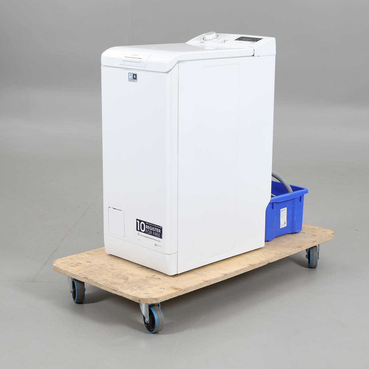 PESUKONE, ylätäyttö, Elektrolux, 1300 RPM.