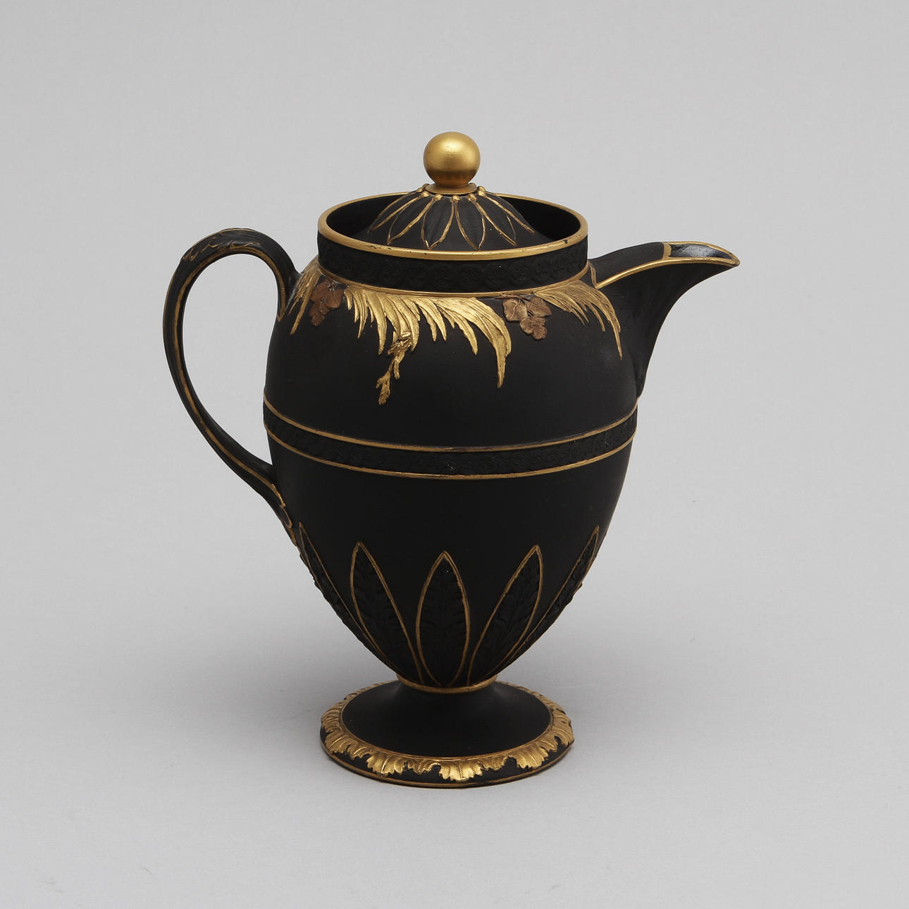 KANNA, svart basalt, Wedgewood, England, 1800-talets slut.