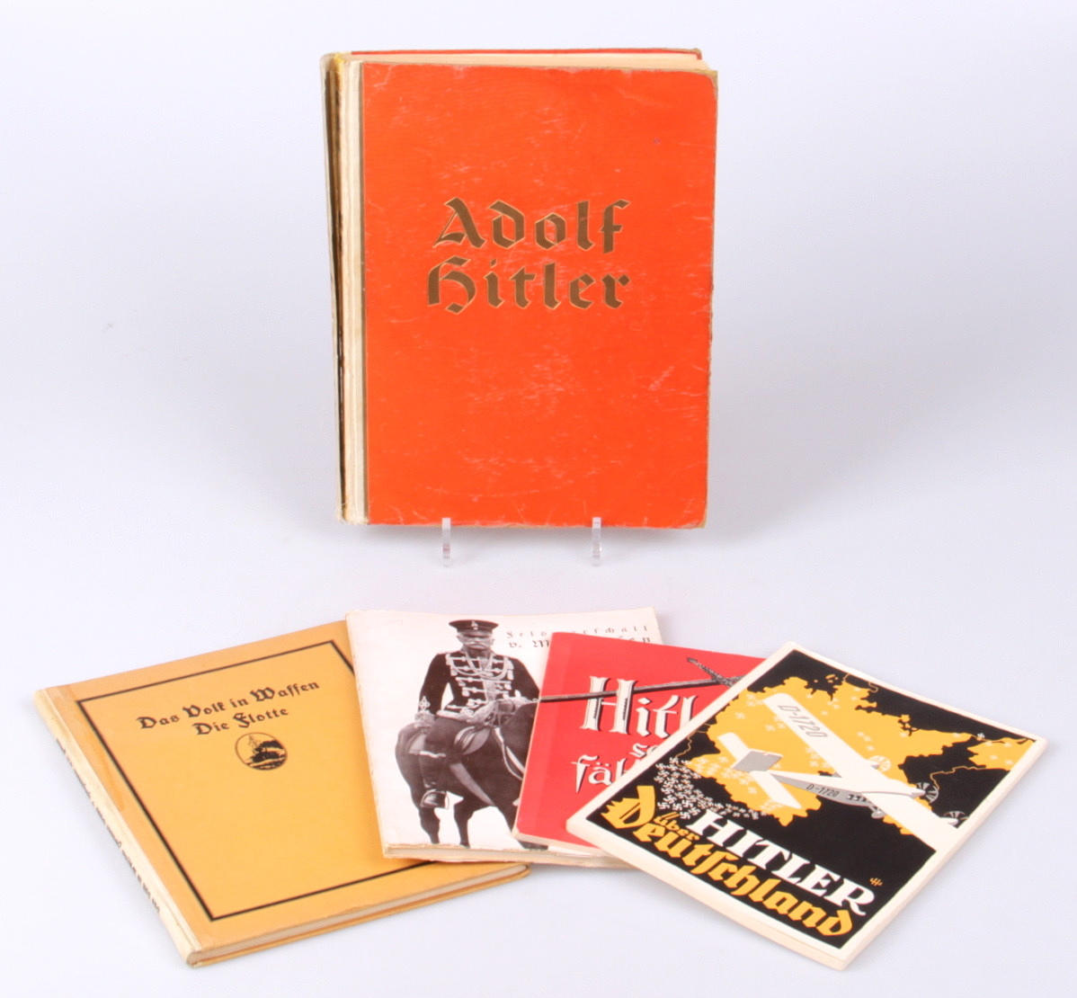 BÖCKER, 5 st. Delvis Adolf Hitler bilder aus dem leben des führers.