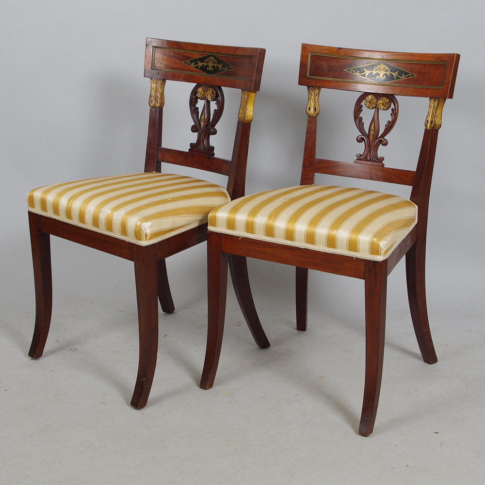 STOLAR, 1 par, mahogny, intarsia samt bronseringar.