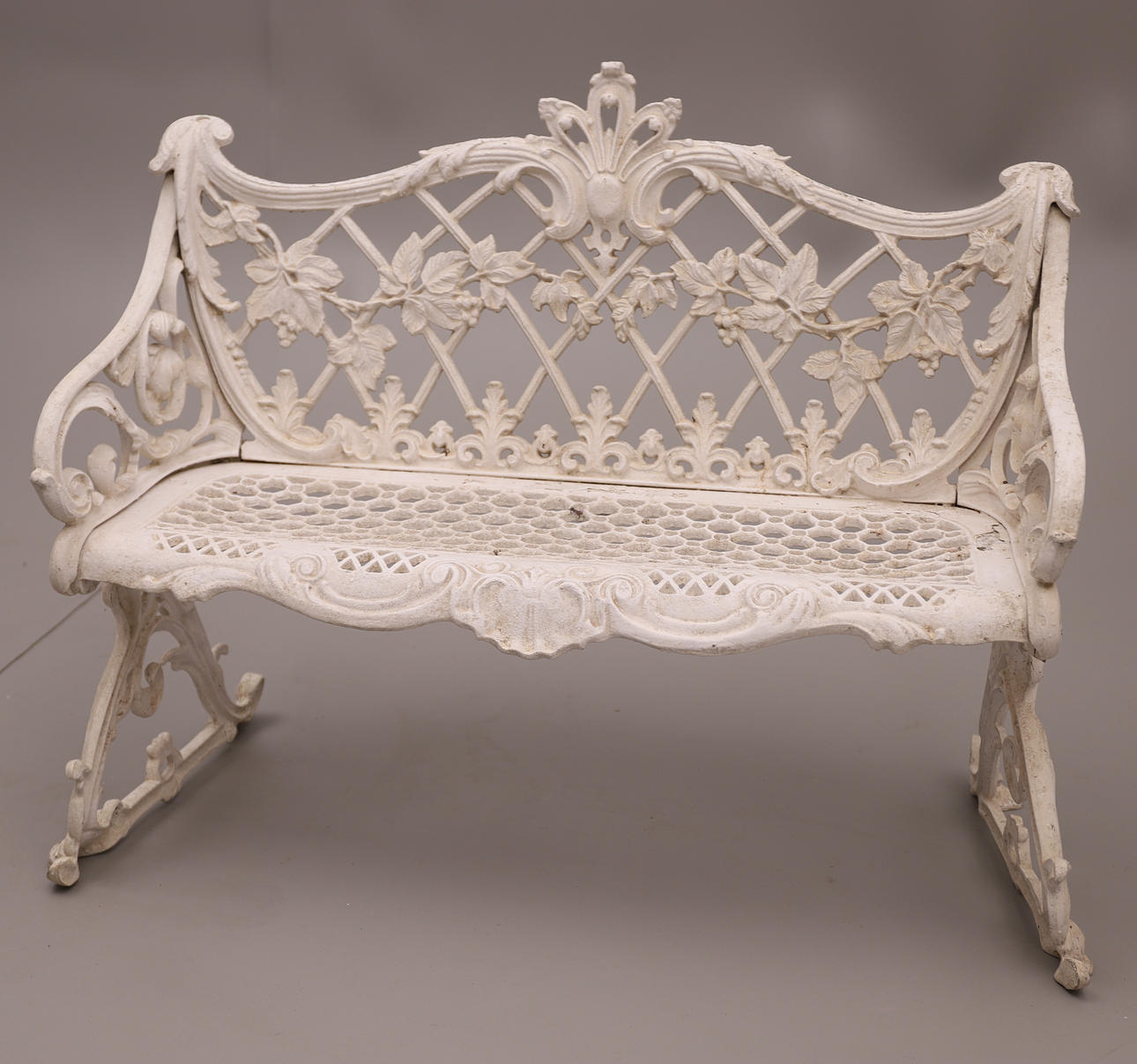 HAVEBÆNK, jern, 1960'erne.