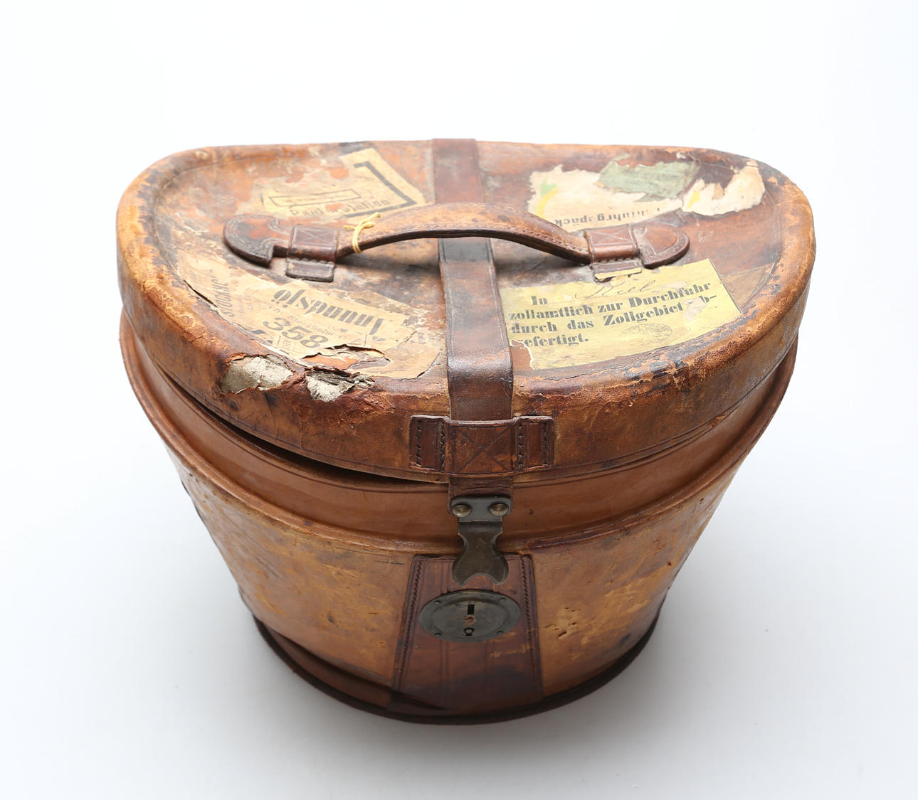 HÖG HATT i HATTASK, 1900-tal.