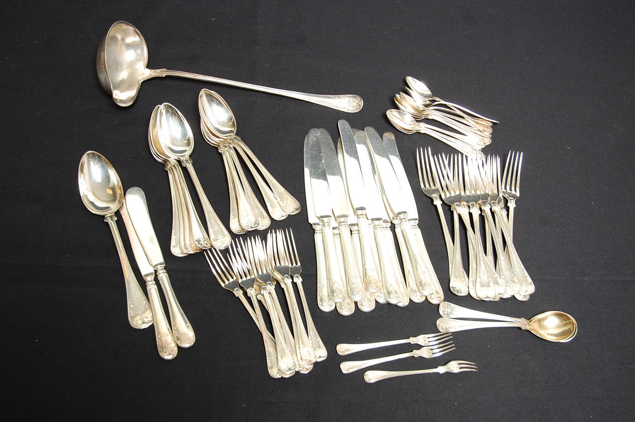 BESTICK, 63 delar," Gammal Fransk " nysilver.
