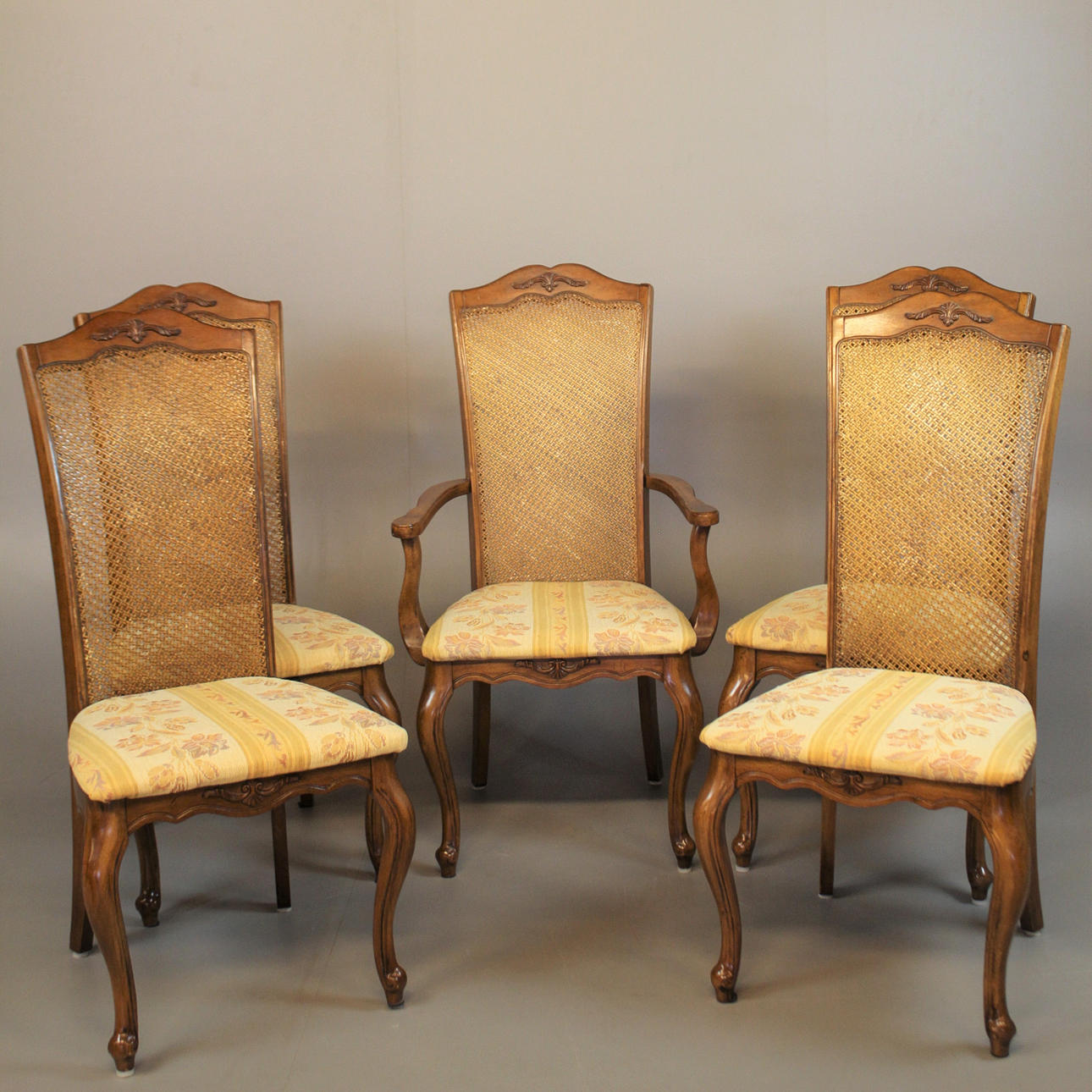 STOLAR 5 st med rottingrygg.