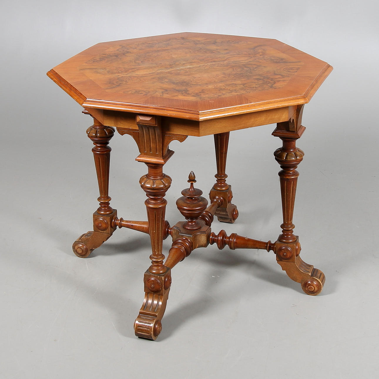 SALONGSBORD, nyrenässans. Sekelskiftet 18/1900-tal.