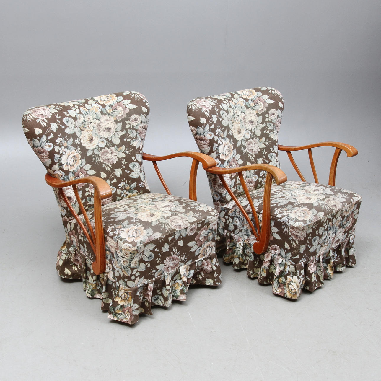 FÅTÖLJER, ett par, 1940-tal.