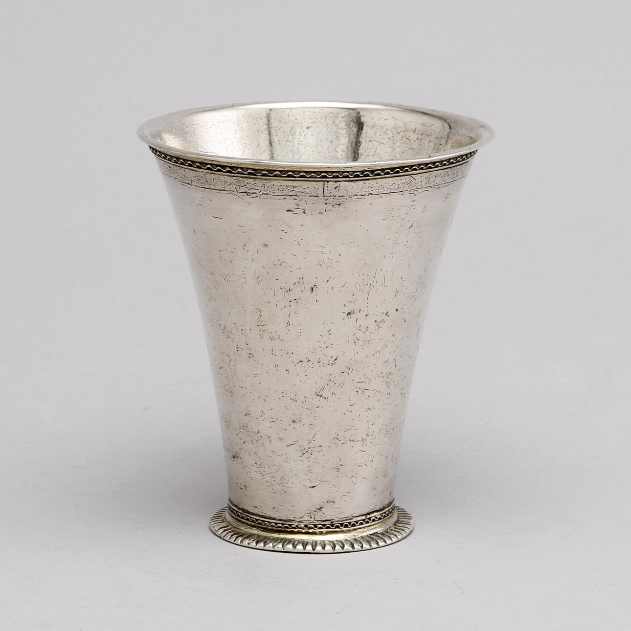 BÄGARE, Silver, Olof Fernlöf, Göteborg (1720-1766) ca 138 gram.