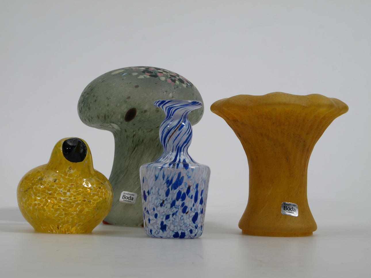 PARTI GLASFÖREMÅL, 4 delar, bland annat Boda.