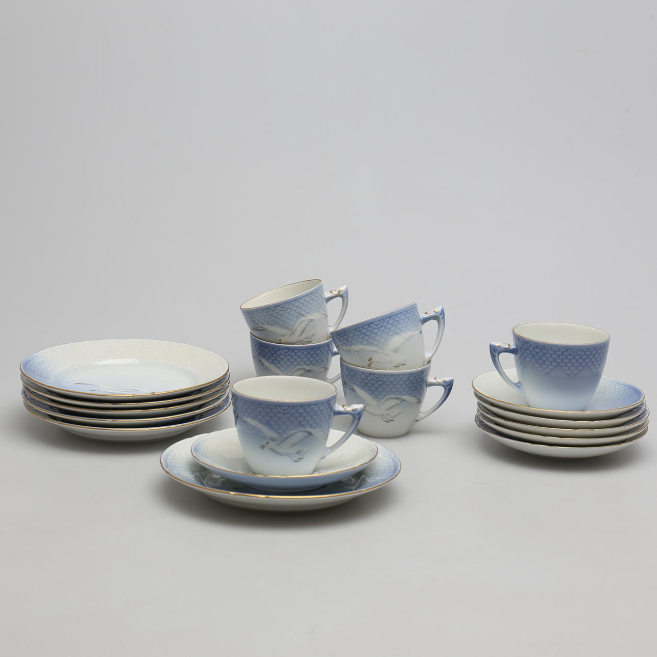 PARTI PORSLIN. 18 delar. Blå Måsen. Bing & Gröndahl, Danmark.