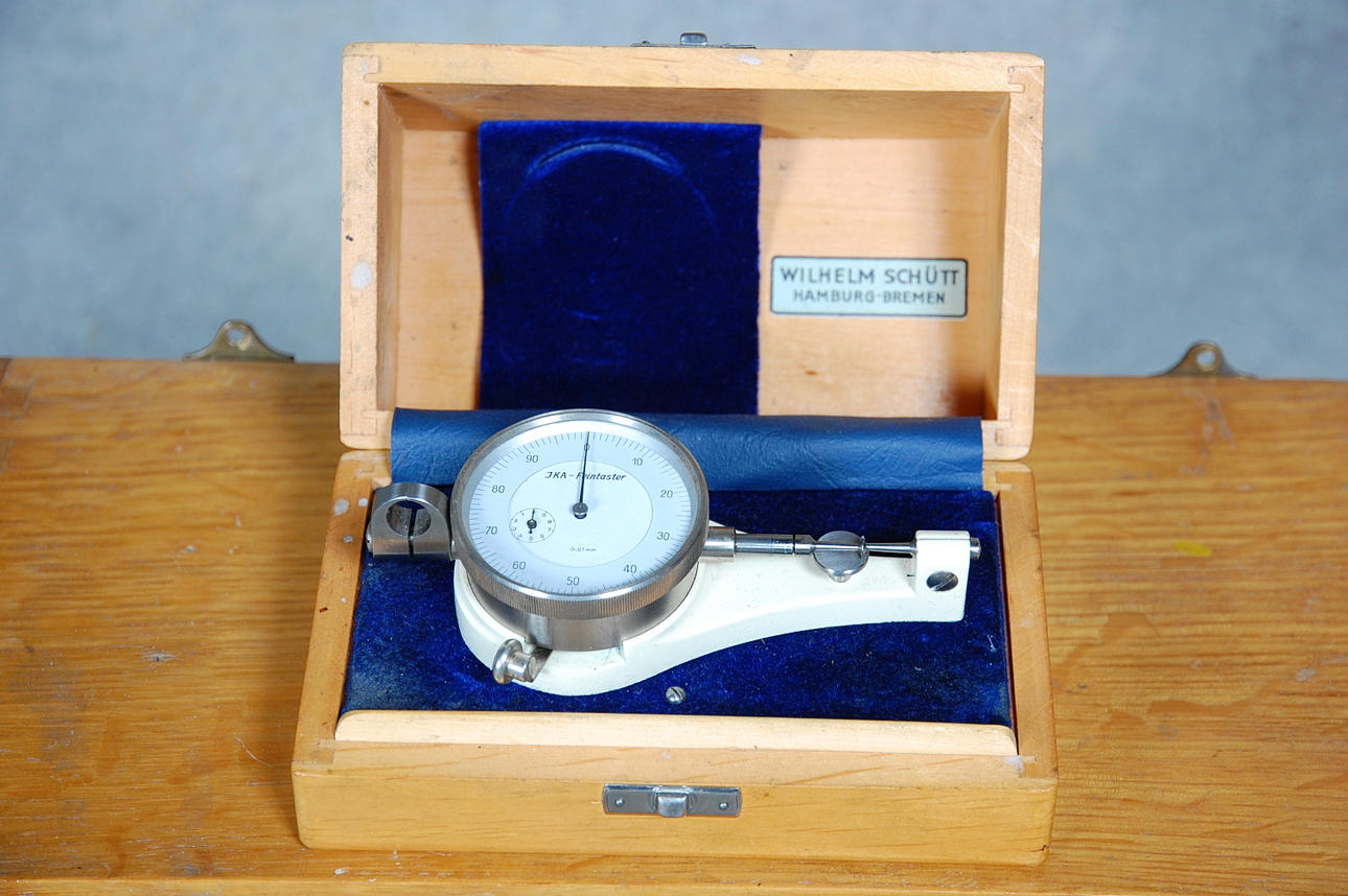 MICROMETERUHR JKA-Faintaster 0,01 mm.