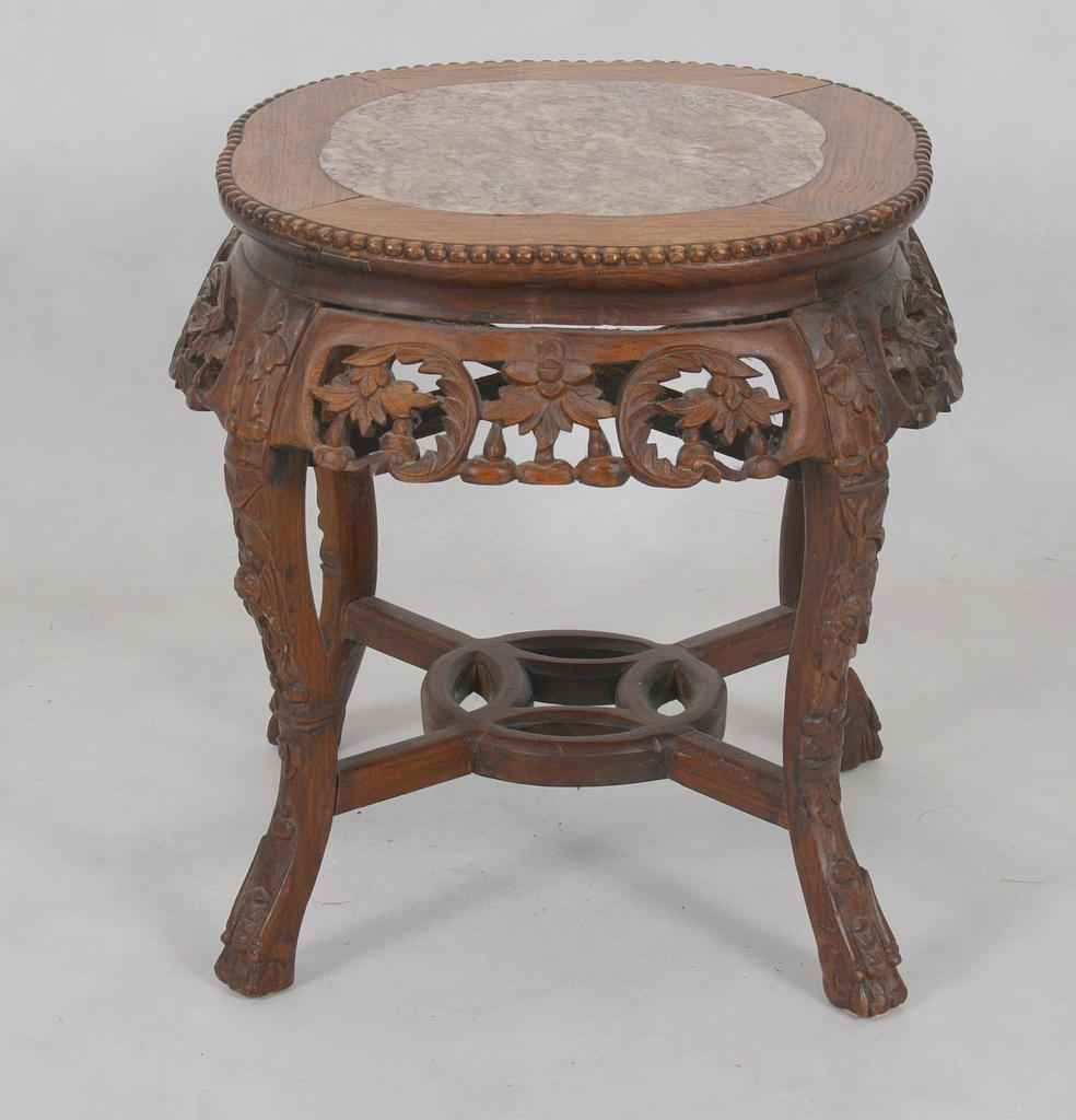 BORD, Skuret med stenskiva. 1900 tal.