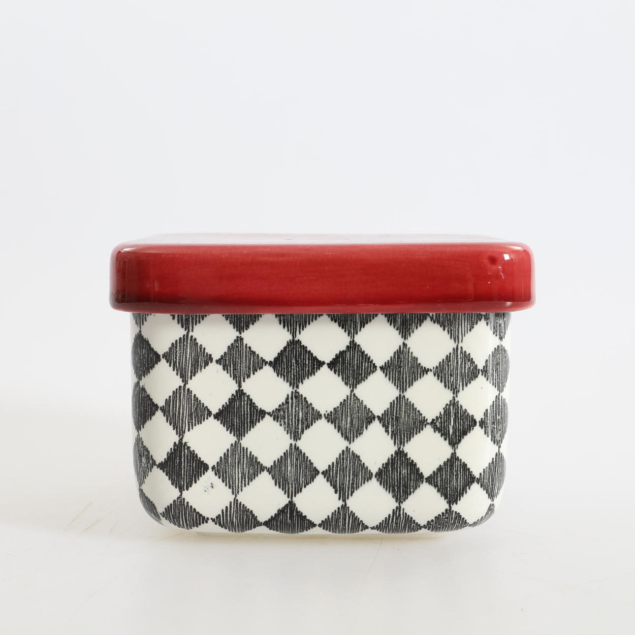 MARIANNE WESTMAN. Smörask, porslin, "Red Top", Rörstrand.