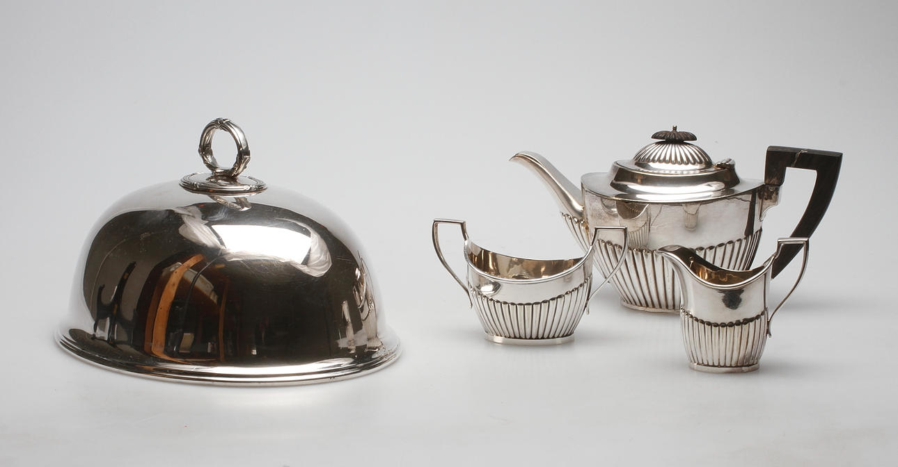 NYSILVERFÖREMÅL, 4 delar, Mappin & Webb, London/Sheffield, England.