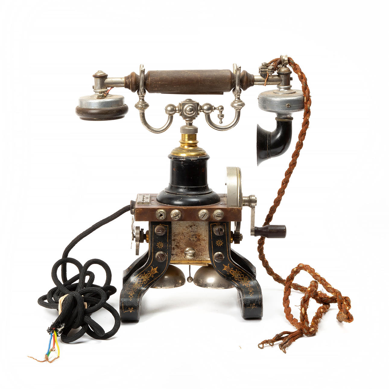 LM ERICSSON, "Taxen", bordsstelefon, modllen formgiven 1892.