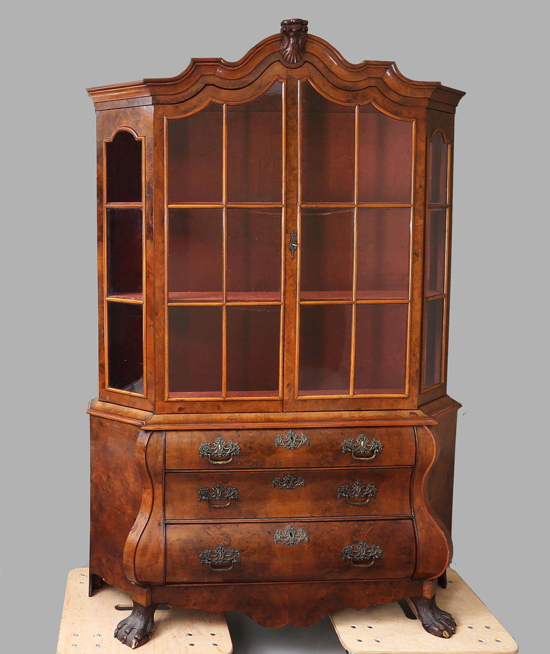 VITRINSKÅP, Rokokostil, 1800/1900-tal.