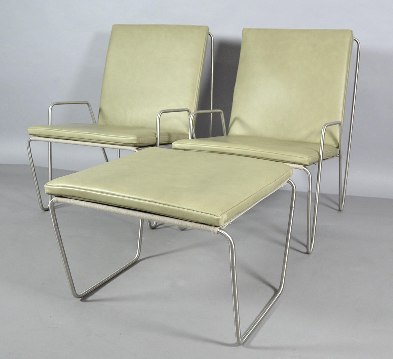 VERNER PANTON. BACHELORSTOLE MED SKAMMEL.