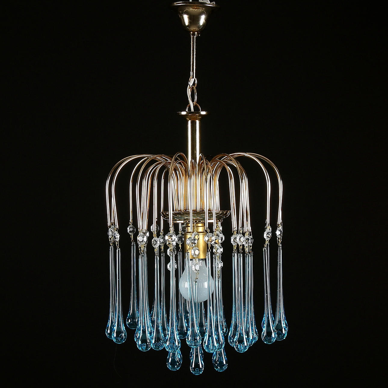 TAKLAMPA, troligen Italien. 1900-tal.