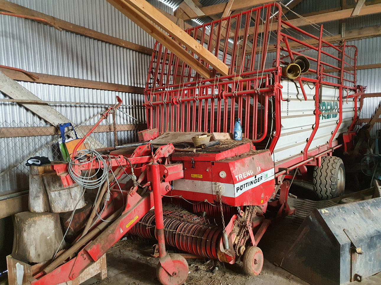 SJÄLVLASTARVAGN, Pöttinger Trend II.