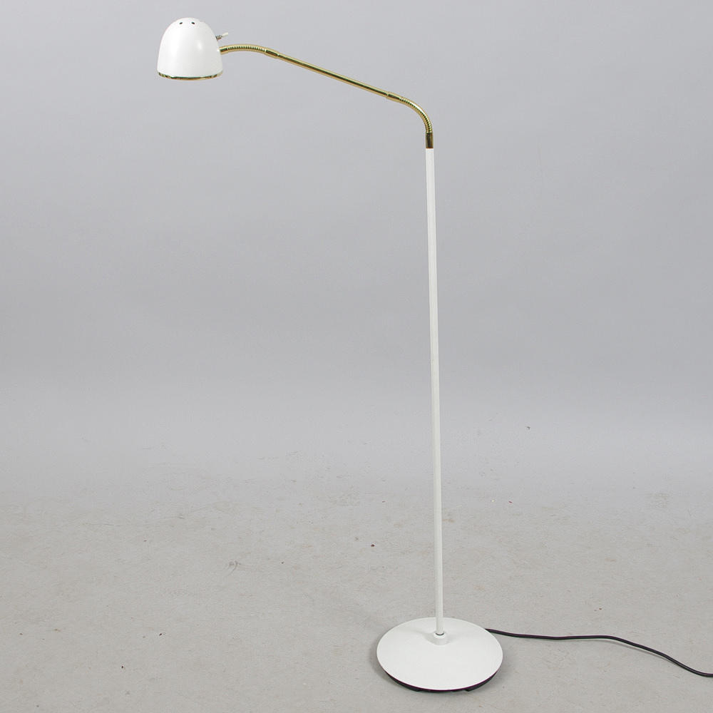 GOLVLAMPA, mässing/vitmålad metall, Aneta.