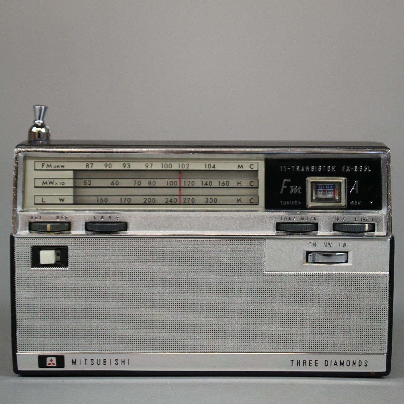 MITSUBISHI "three diamonds" radio.