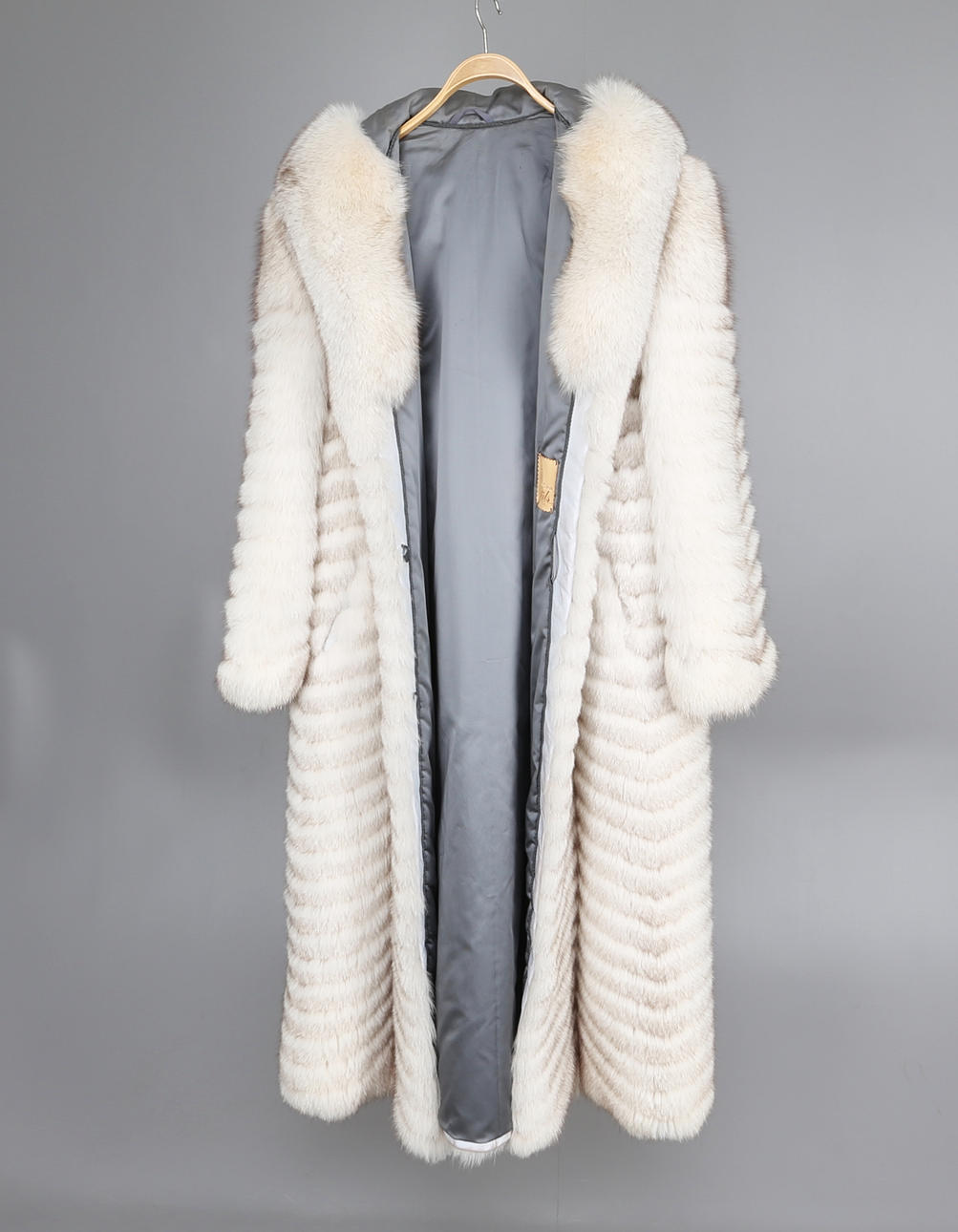 FUR, Blåräv, Nord Öland's fur studio.