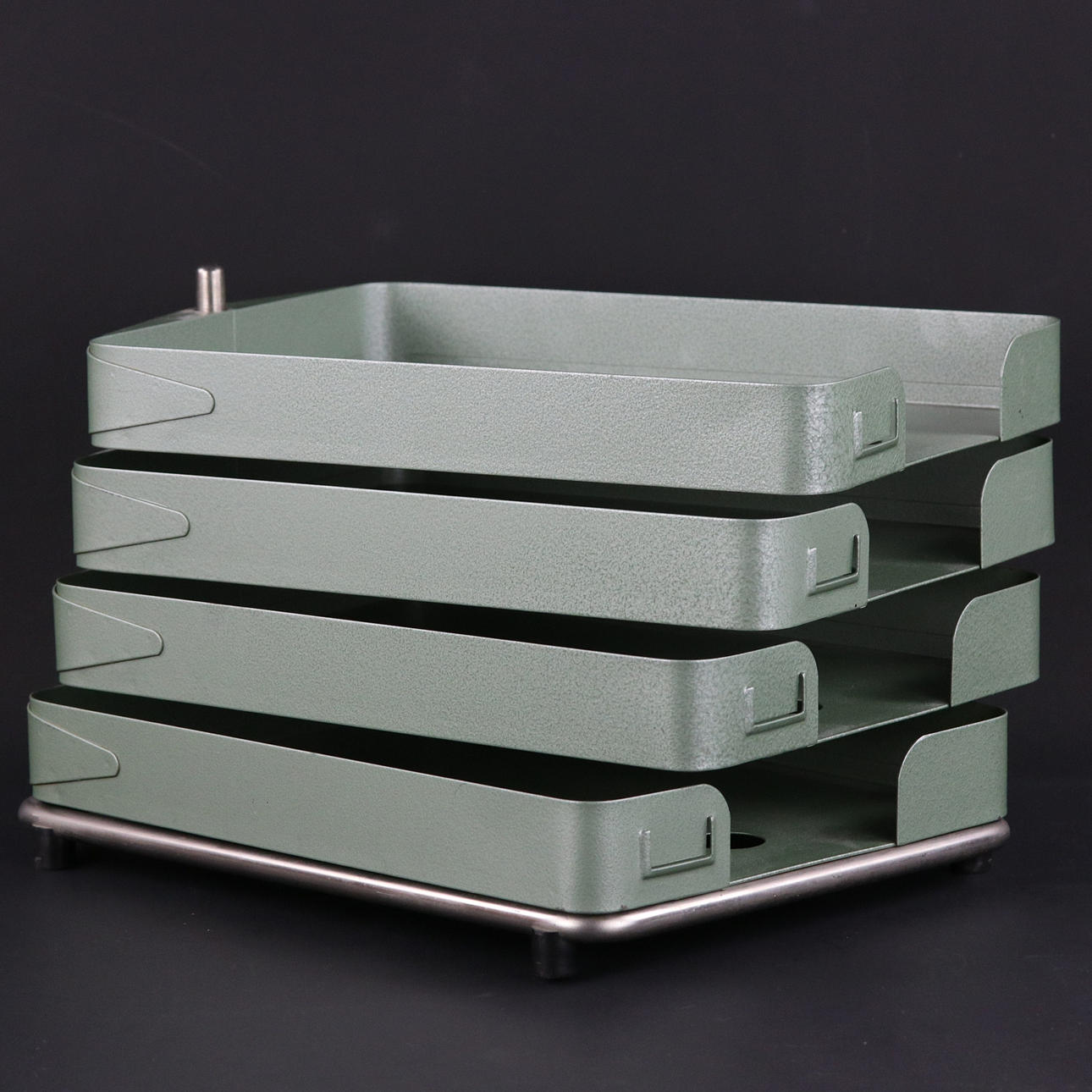 DOKUMENTSAMLARE, brännlackerad plåt, 1900-tal.