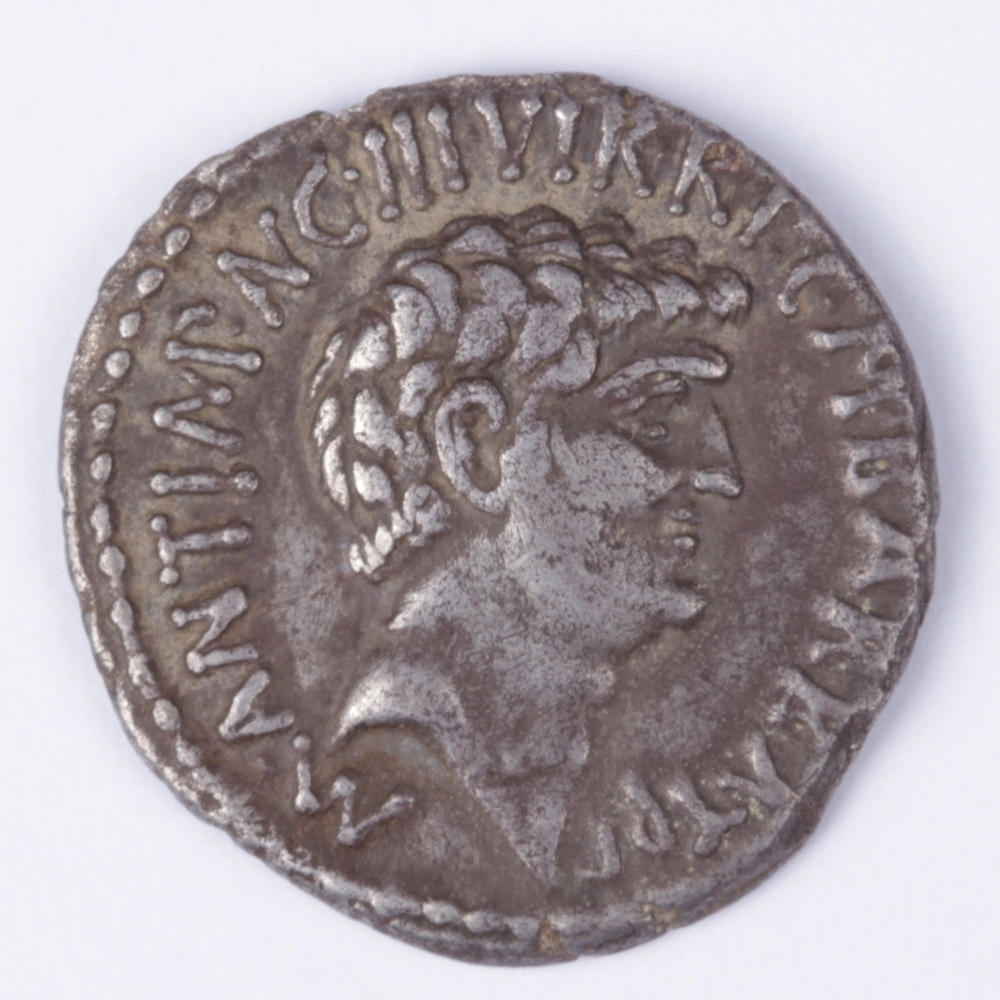 MYNT, silver, denar, Marcus Antonius och Octavianus (Augustus).