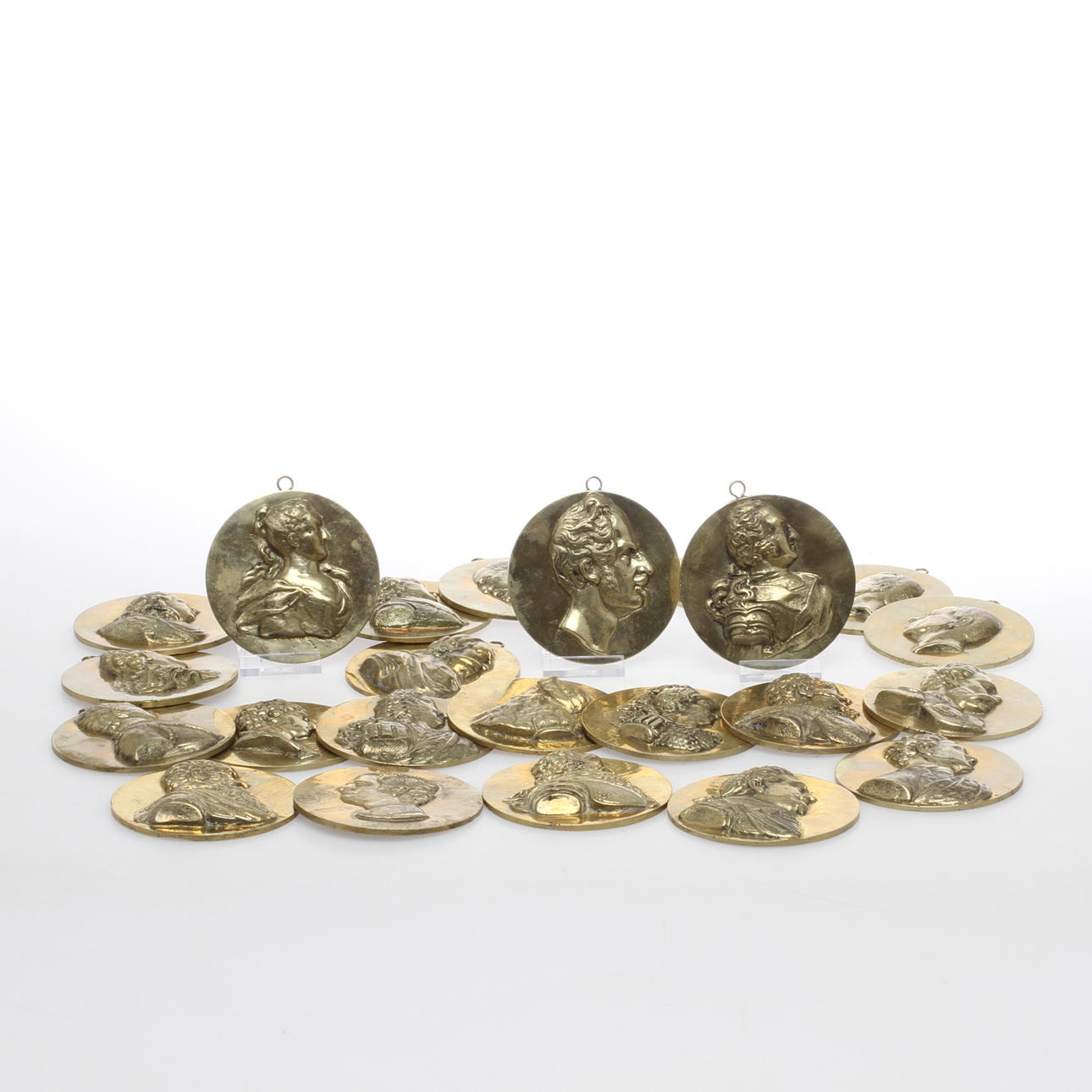 PLAKETTER, 23 st, troligen brons, "Svenska regentlängden".