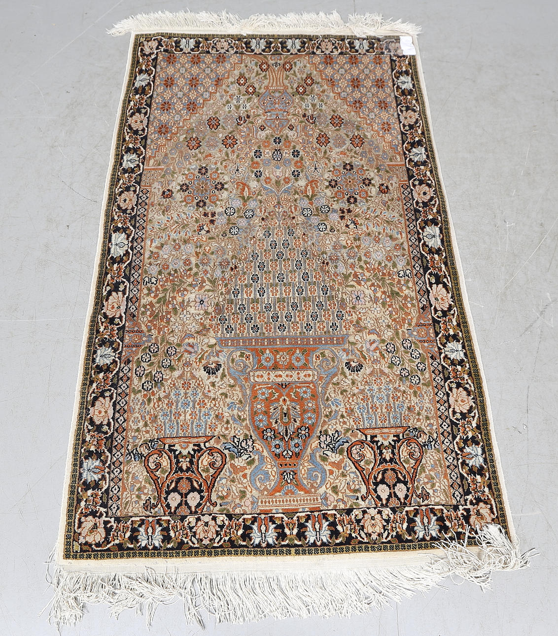 MATTA, Kashmir, ca. 158x94 cm.