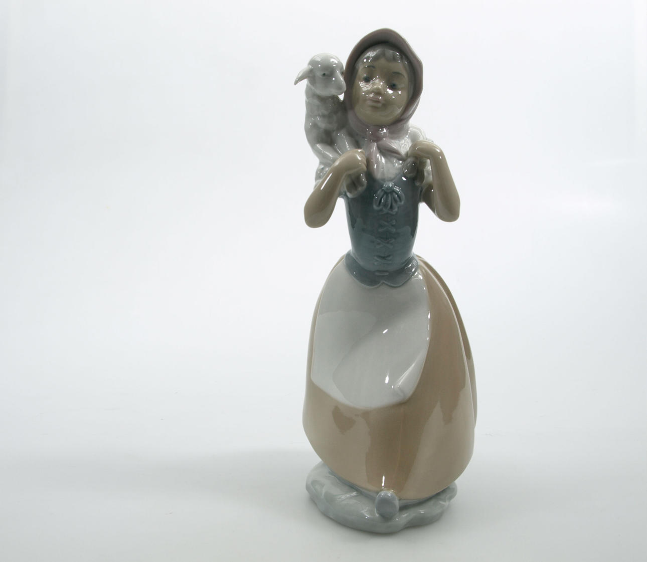 FIGURIN, porslin, Flicka med lamm, Nao.