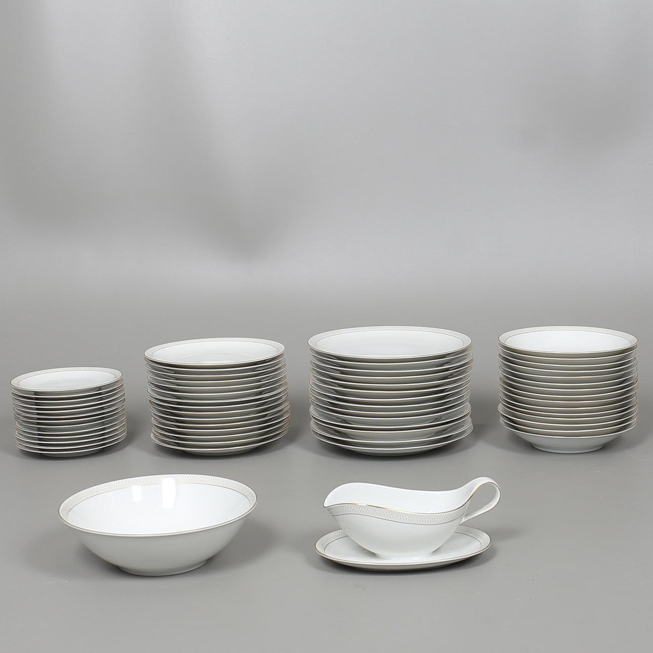 MATSERVIS i porslin. 59 delar. Hutschenreuther. Bavaria. Tyskland.