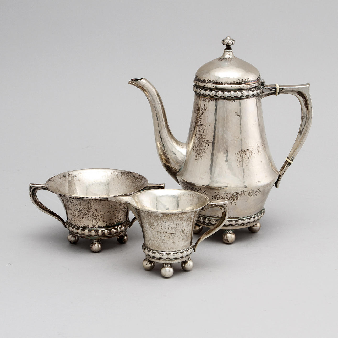 KAFFESERVIS, 3 delar, Silver, K. Anderson , Stockholm 1920, totalvikt ca 1094 gram..