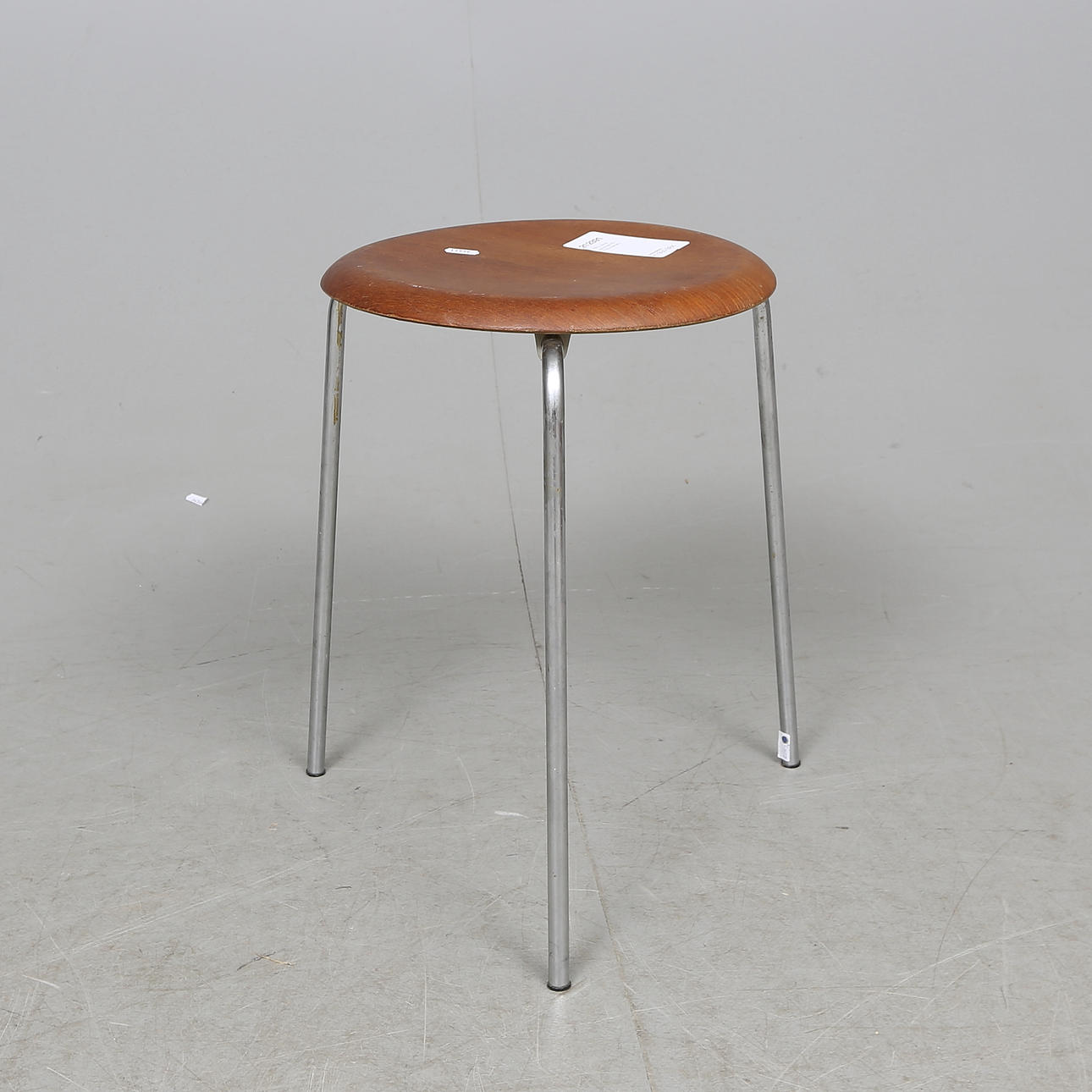 PALL, Arne Jacobsen för Fritz Hansen.