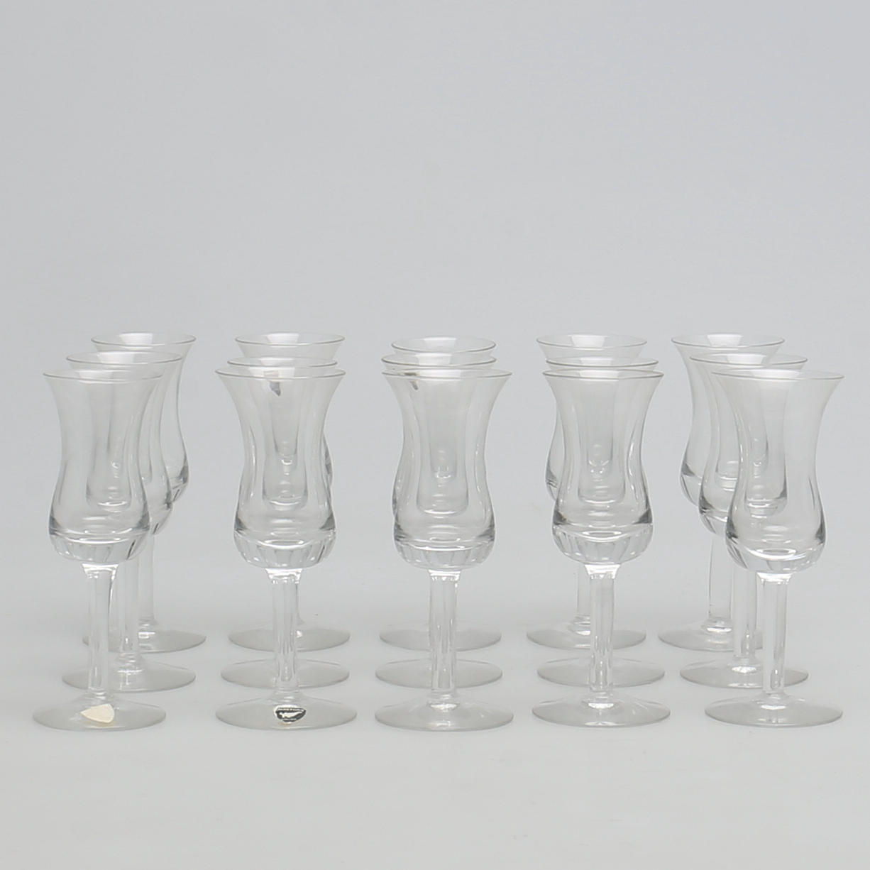 GLASSERVISDELAR. Grappaglas. 15 st. Orrefors, Sweden.