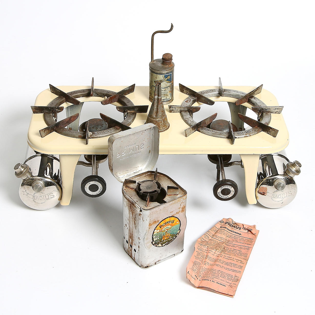 FOTOGENKÖK med DIVERSE TILLBEHÖR, 5 delar, emalj och metall, Radius samt Primus, 1900-tal.
