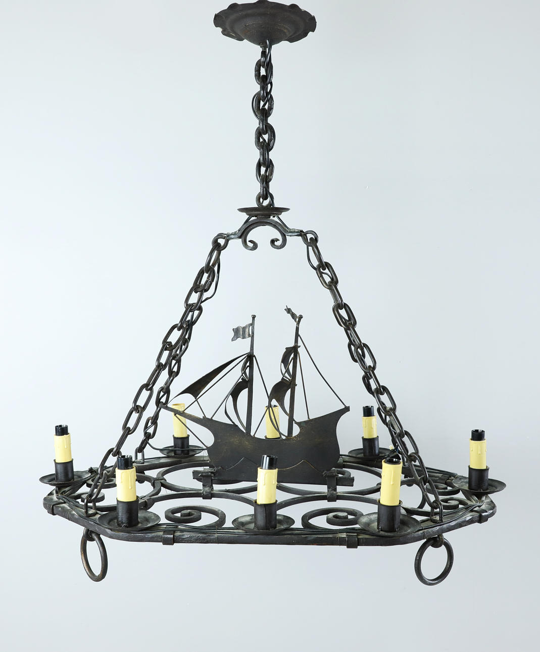 TAKLAMPA, smide, 1900-tal.