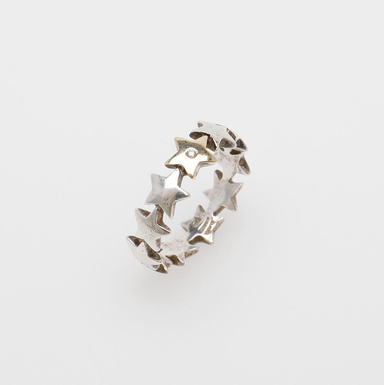 PIA RAUFF. RING, SILVER WITH SMALLER DIAMOND.