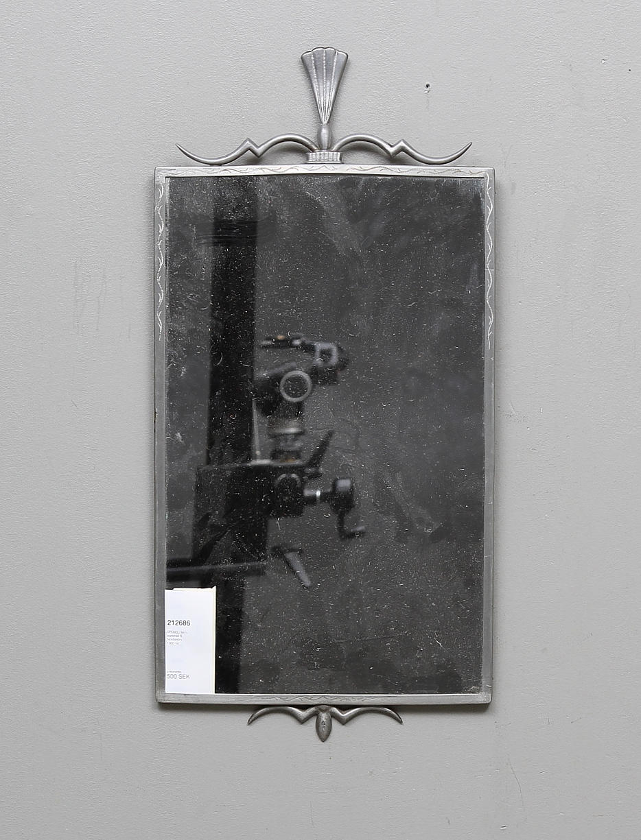 SPEGEL, tenn, signerad N. Nordström, 1930-tal.