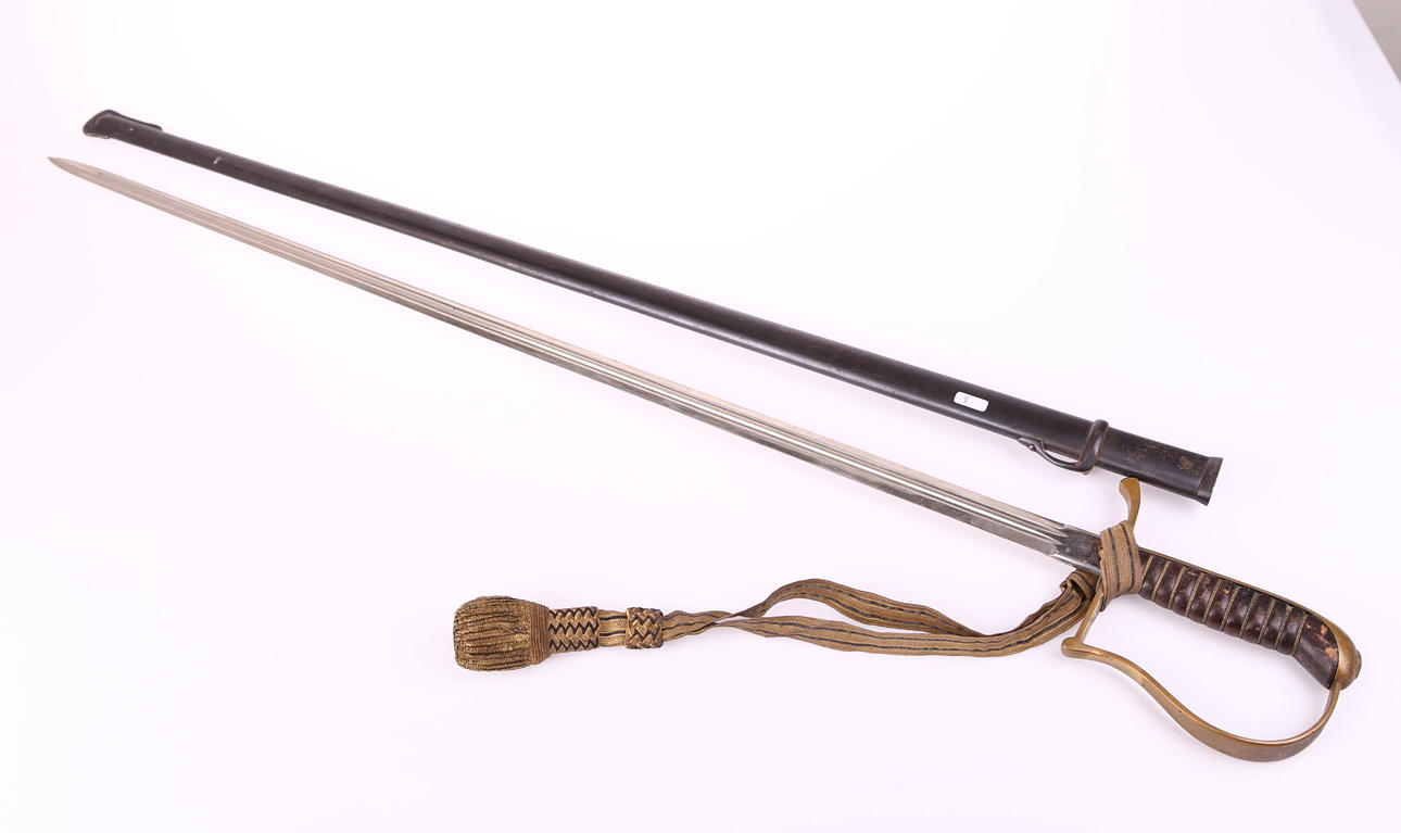 VÄRJA med balja, metall, märkt E.Svalling Eskilstuna, trähandtag.