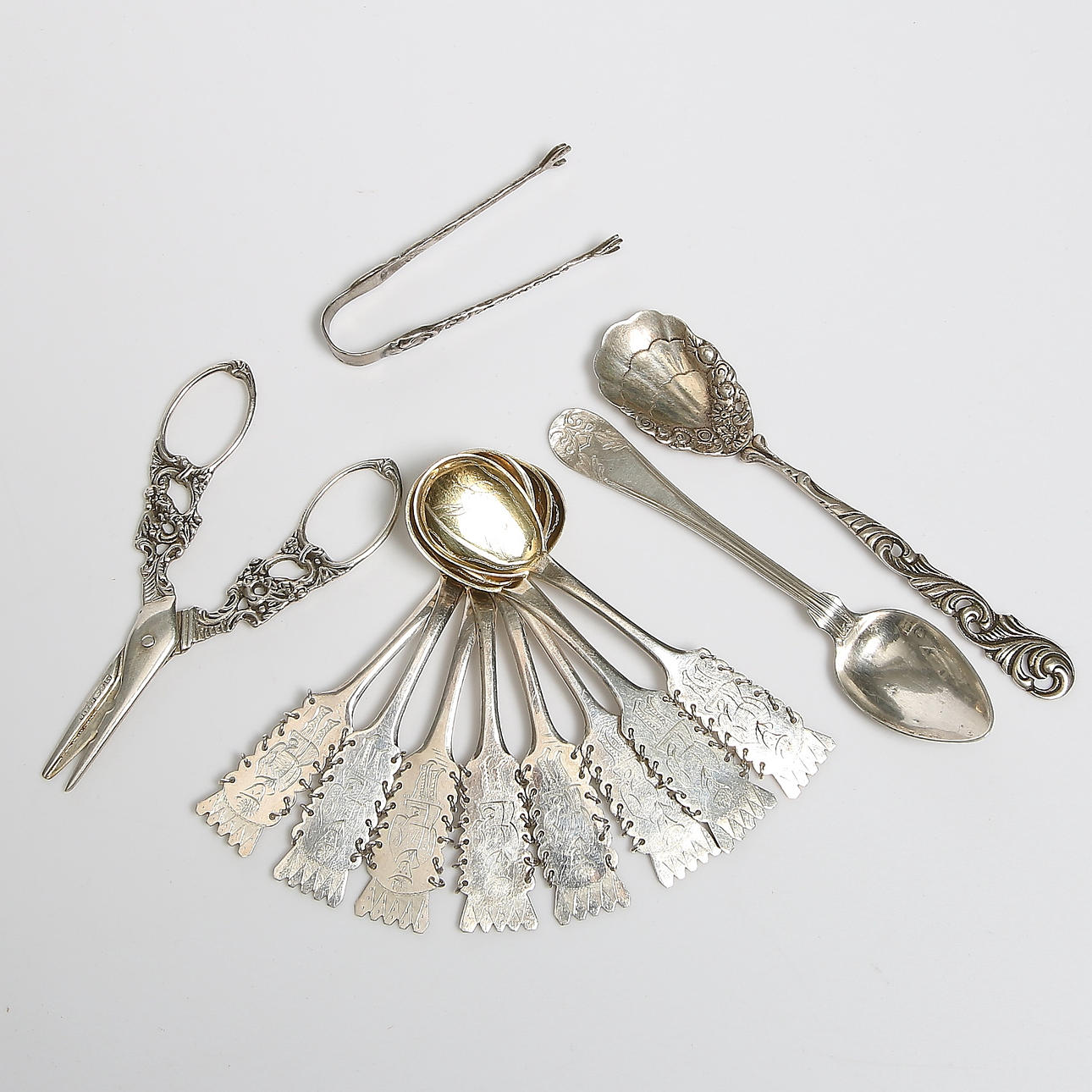 PARTI SILVER, 12 delar, bl.a. C.O. Persson, Haparanda. 1900-tal. Vikt 164 gram.