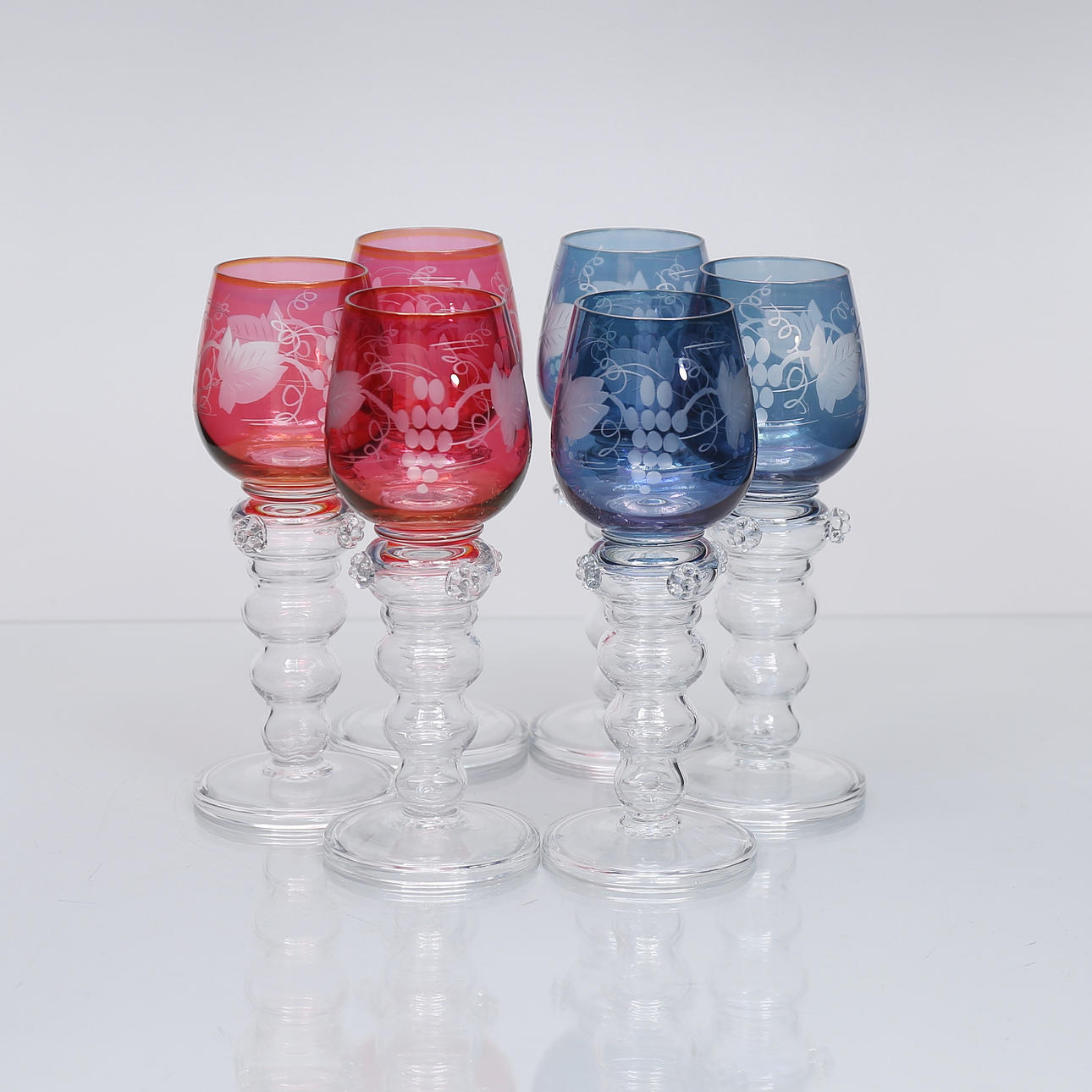 STRAP, 6 pcs., colored glass, probably Trelleborg.