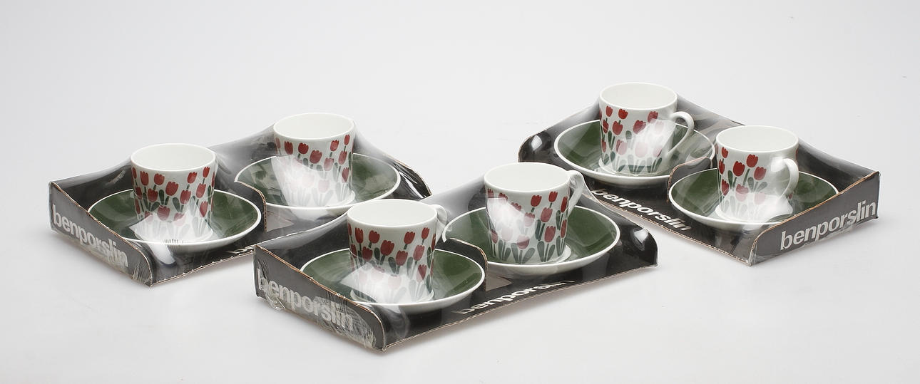 KAFFEKOPPAR med FAT, 6 st, benporslin, "Juliana", Margareta Hennix, Gustavsberg.