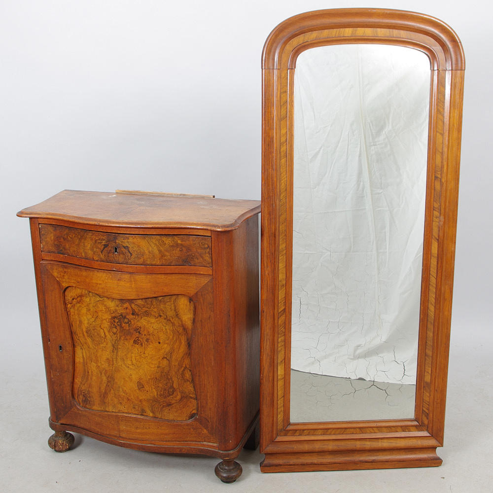 SPEGEL MED KONSOLSKÅP, mahogny/rotfaner, sent 1800-tal.